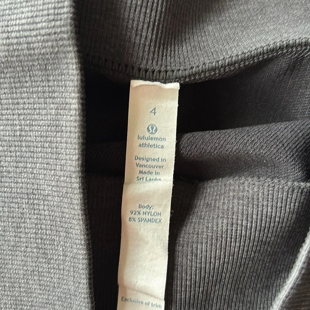 Lululemon Women’s Capri Leggings size 4